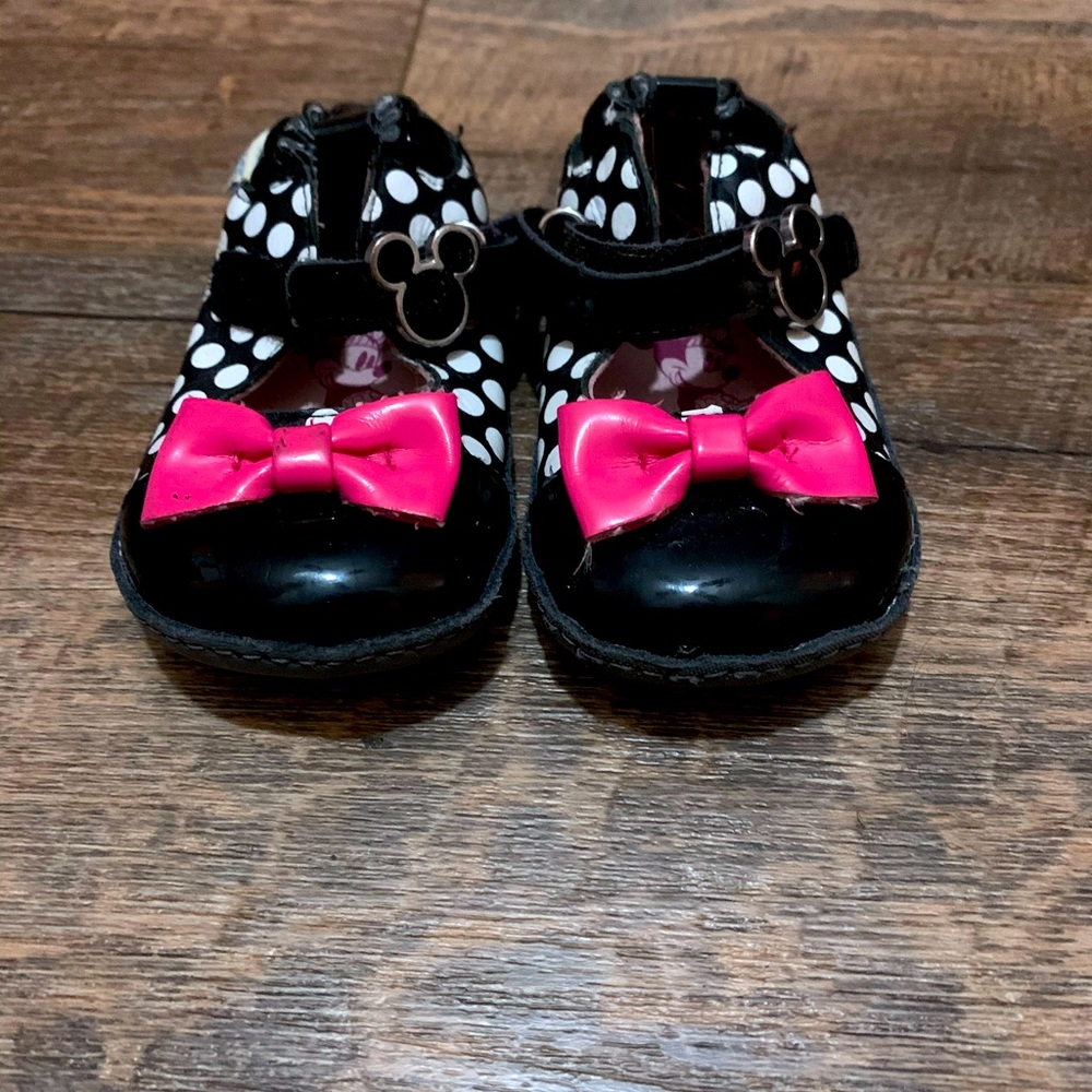Minnie Mouse shoes
